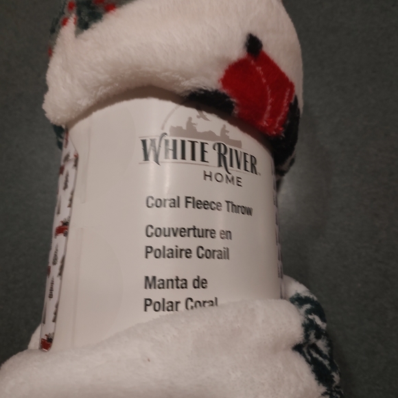 Christmas Blanket - Picture 2 of 3